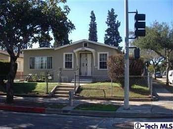 1st image of 901 N El Molino Ave