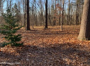 Hidden Valley Dr, East Stroudsburg, PA 18301