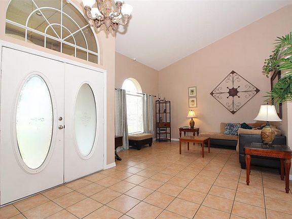 4th image of 2124 Turnberry Dr