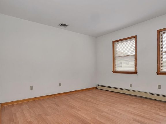 2nd image of 36 Stewart Pl