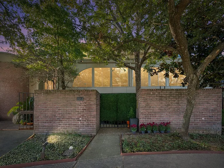 2313 Steel St — Photo 37