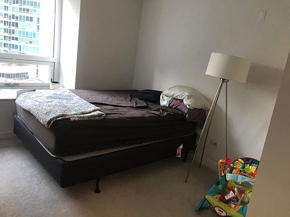 5th image of 512 N McClurg Ct APT 1210
