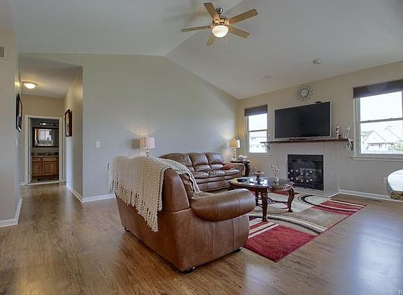 3rd image of 52200 Kings Pointe Dr
