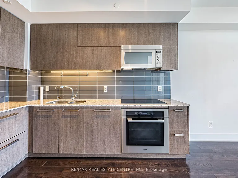 170 Avenue Rd #1203 — Photo 11