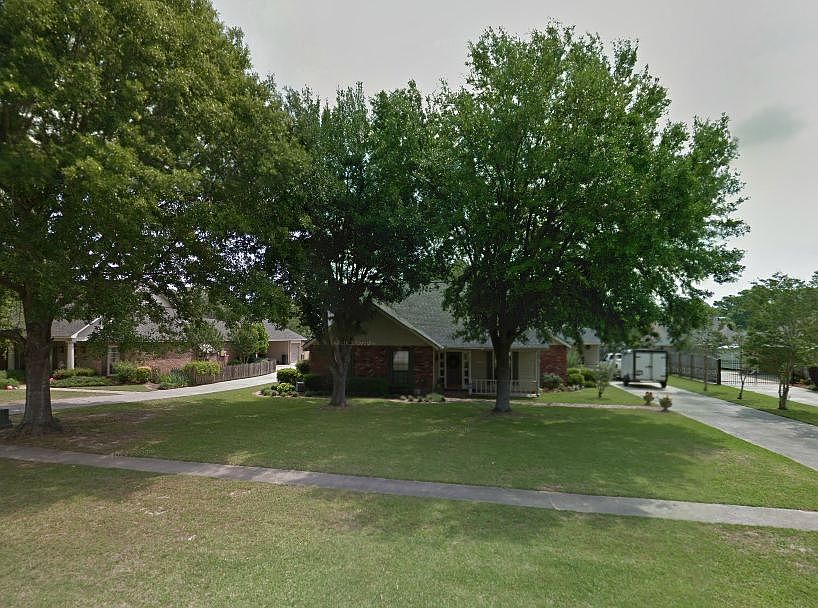 2nd image of 6001 Deanne Marie Dr