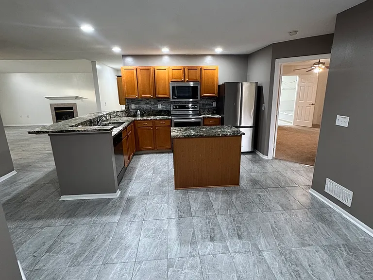 5134 Vinings Blvd — Photo 1