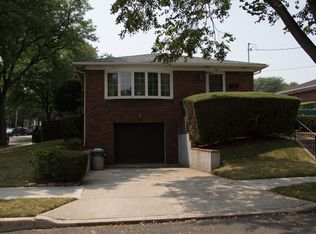 70 Delmore St, Staten Island, NY 10314