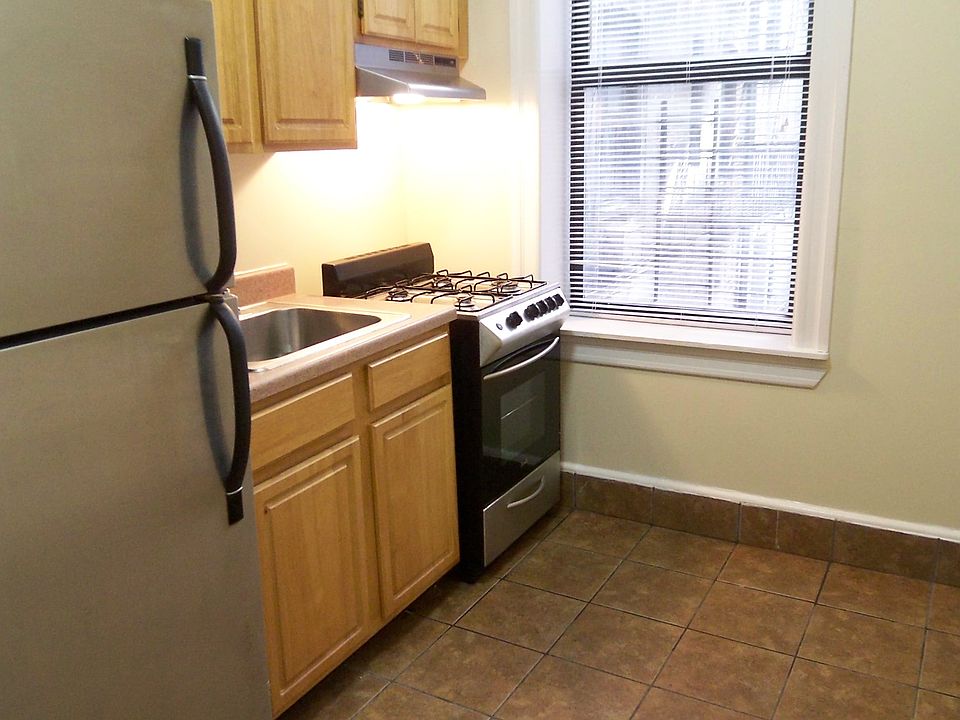 2nd image of 192 Bradhurst Ave APT 4