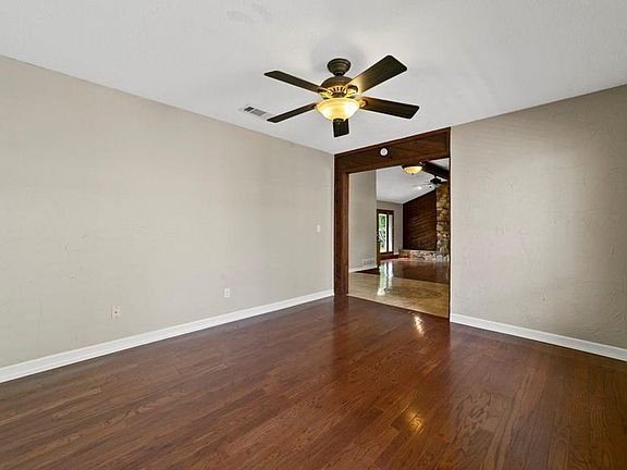 5th image of 25 Santa Monica Cir