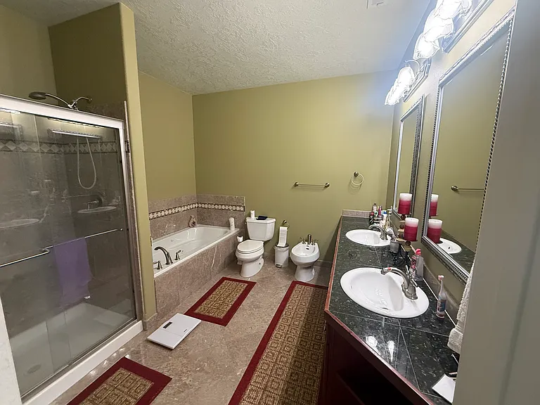 2307 S Best Rd — Photo 10