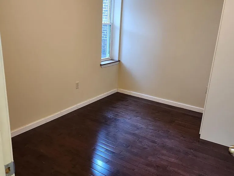230 Arch St #3R — Photo 7