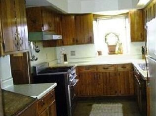 14860 Holmes Rd, Gregory, MI 48137