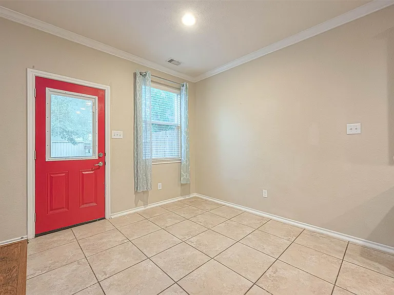 24630 Folkstone Cir — Photo 11