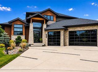8826 McCoy St, Lenexa, KS 66227
