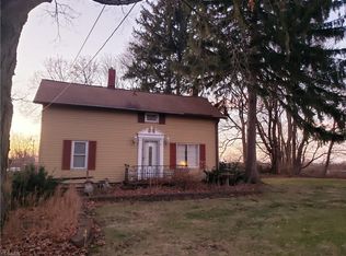 785 Bowhall Rd, Painesville, OH 44077