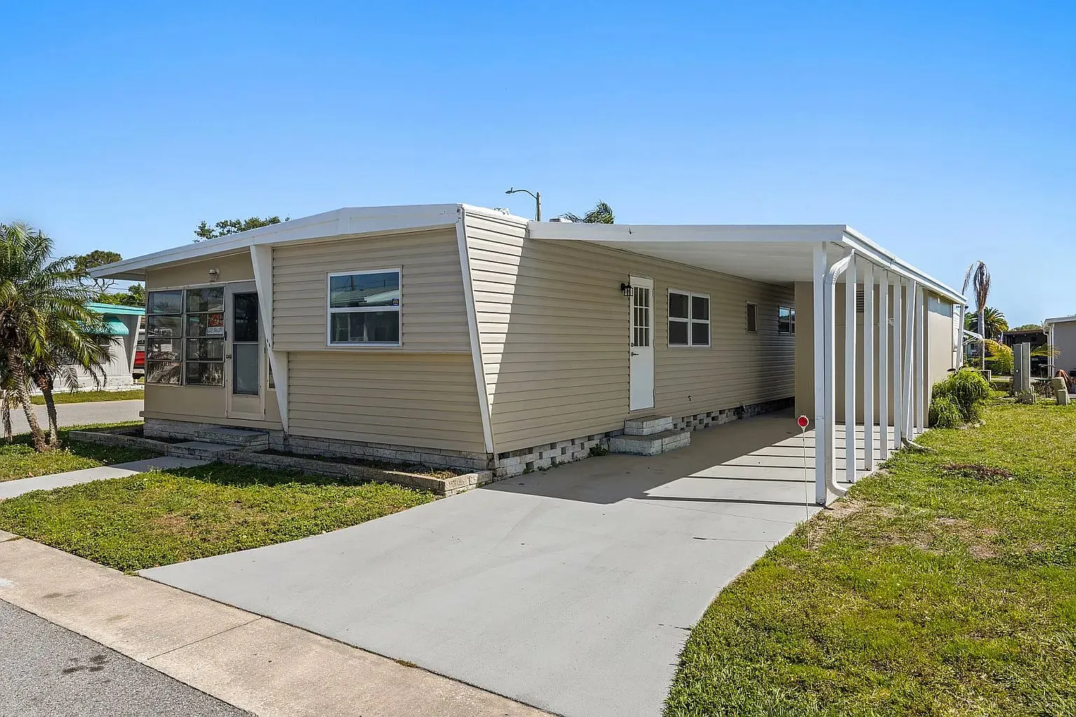 2 bed, $1,700 — Photo 2