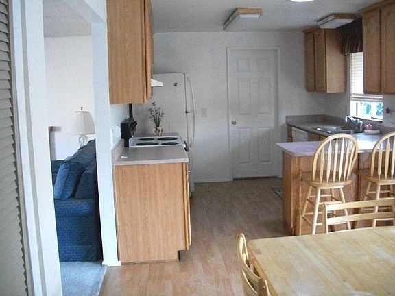 3rd image of 3515 S 292nd St