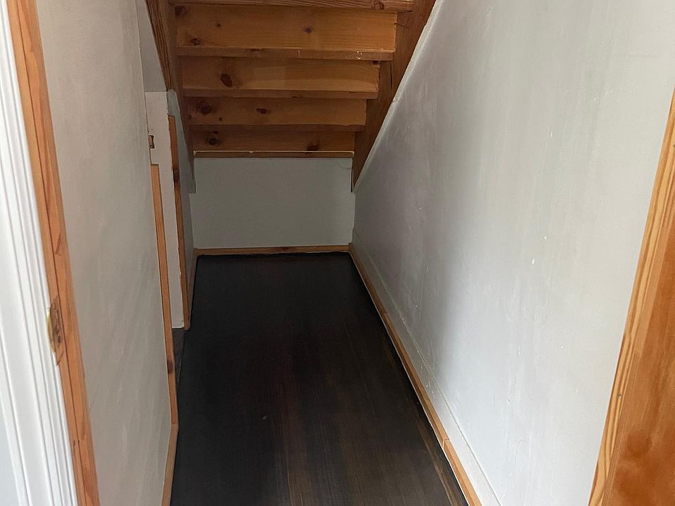 1st image of 230 Sommerville Pl