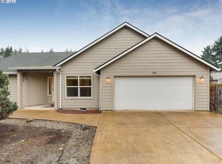 129 Lauren Ct, Newberg, OR 97132