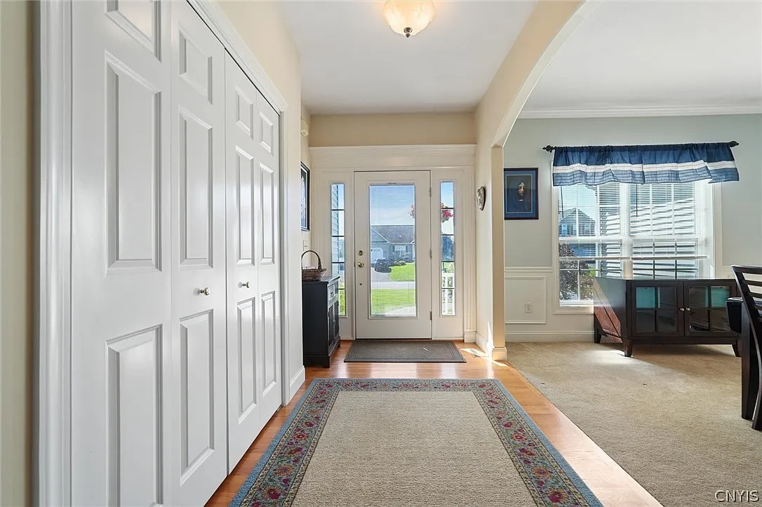 3 bed, 2.0 bath, 1858 sqft, $3,500 — Photo 4