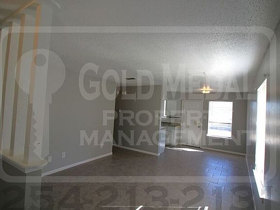 4th image of 2302 Hunt Dr #B
