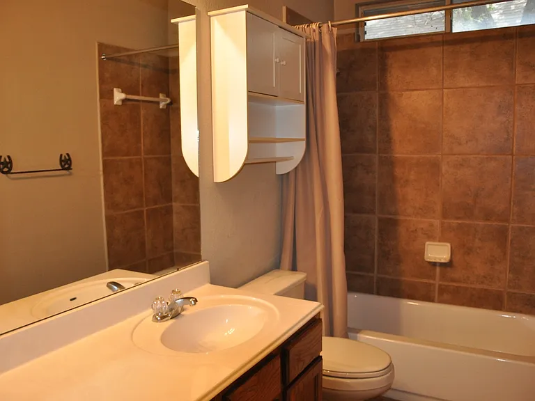 507 Las Colinas Dr — Photo 19
