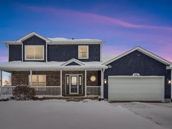 4406 Regency Pl, Davenport, IA 52806