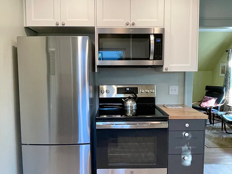 4009 NE 8th Ave — Photo 10