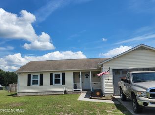 503 Sand Ridge Rd, Hubert, NC 28539