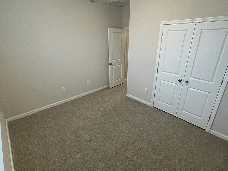 270 Brandon Lakes Dr #270 — Photo 32