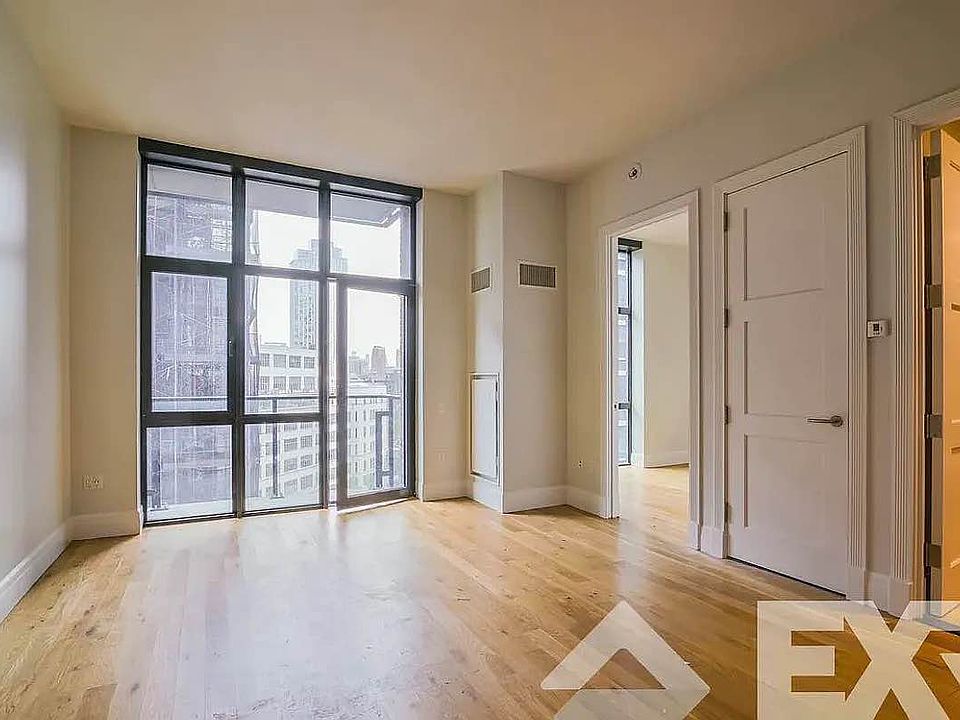 1st image of 4441 Purves St #311
