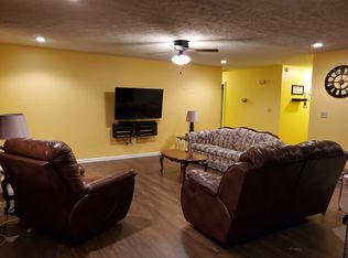180 Cindy Ln, Bedford, IN 47421