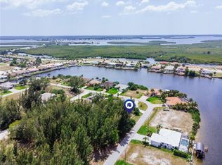 3820 SW 2nd Ln, Cape Coral, FL 33991