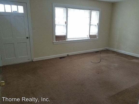 4th image of 649 Clayton St
