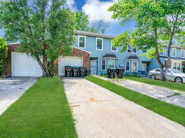 5 Harrington Ln #B, Sicklerville, NJ 08081
