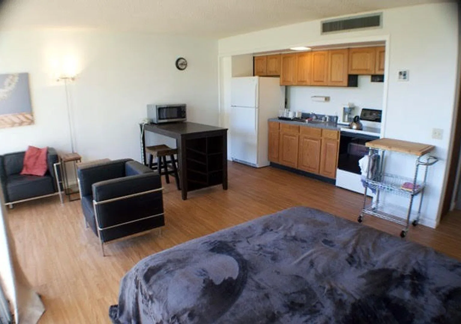 Makaha Valley Towers — Photo 2