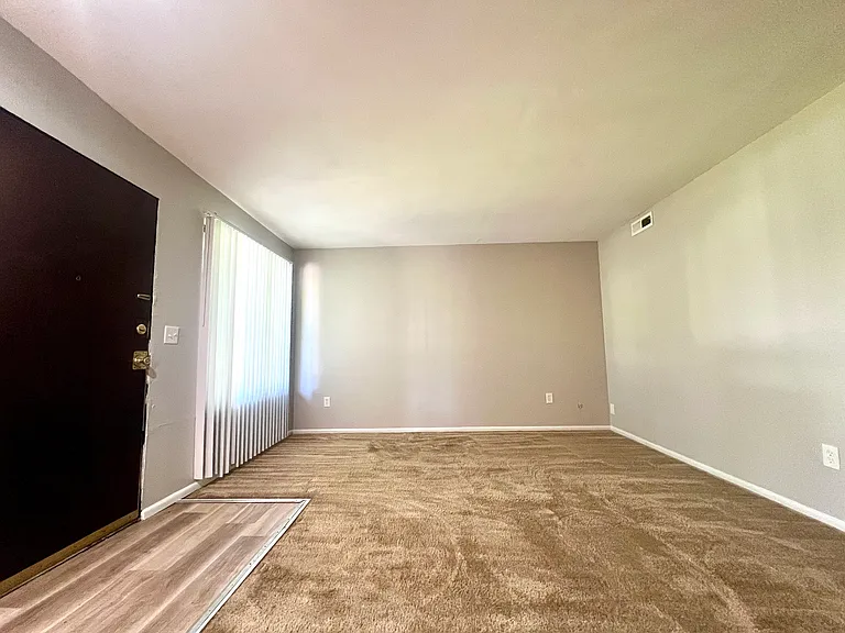 605 N Charles St #19 — Photo 2