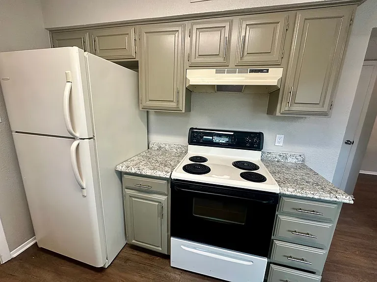 934 Cottonwood Trl — Photo 8