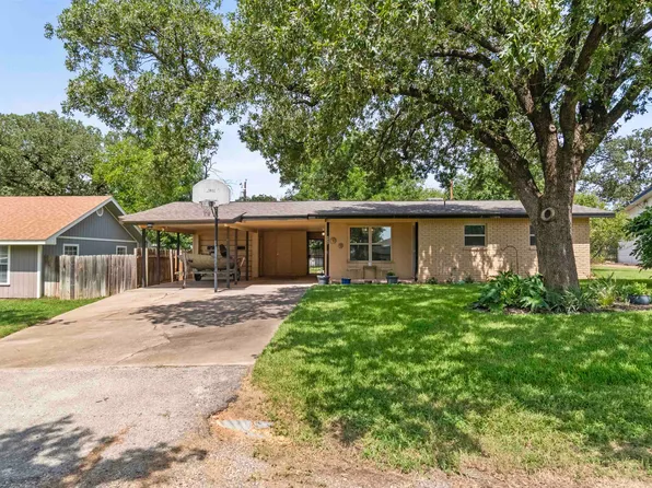 448 Elm Drive, Kingsland, TX 78639