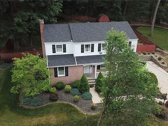 2nd image of 1080 Woodhill Dr