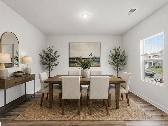 5th image of 121 Layken Dr
