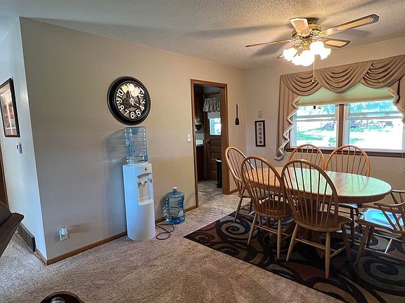 5th image of 404 Birch Dr
