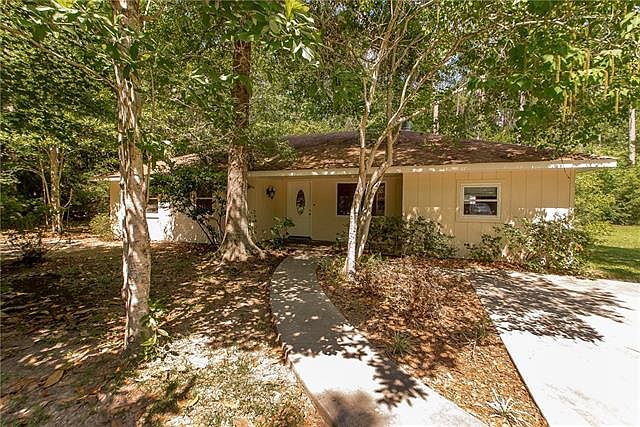 1st image of 60414 Emerald Dr