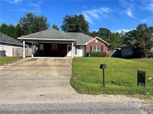 685 Mill Pond Dr, Phenix City, AL 36870