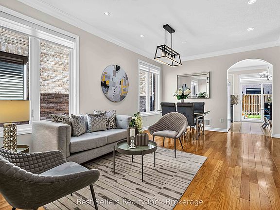 4th image of 61 Braith Cres