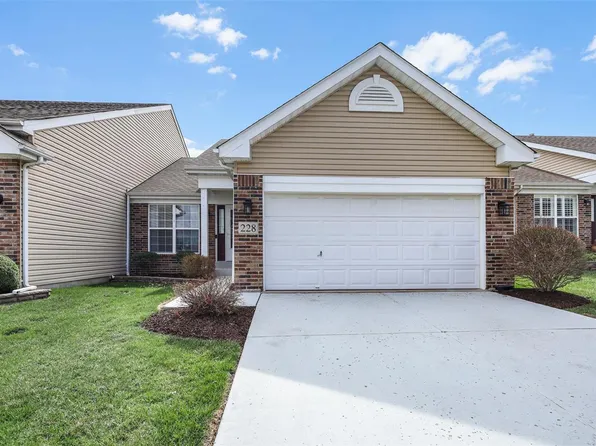 228 Belmonte Cir, O'Fallon, MO 63368