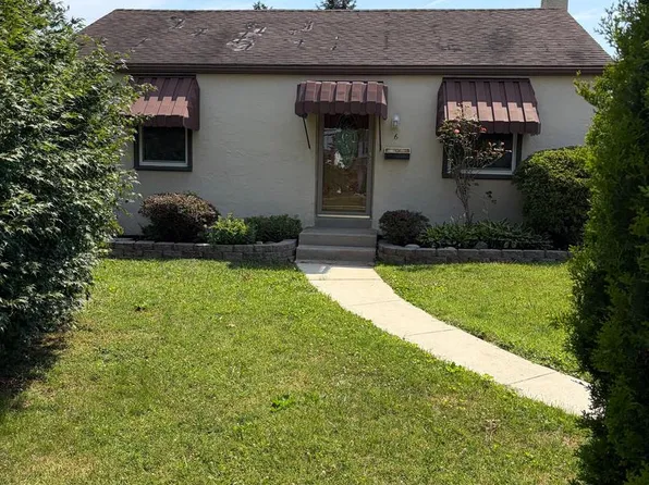 6 Vinsmith Ave, Aston, PA 19014