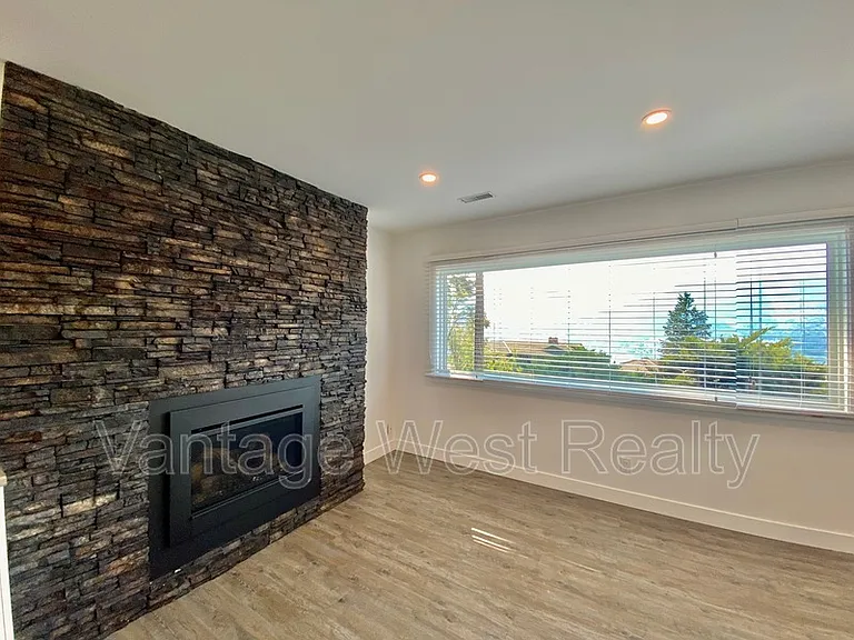 105B Boppart Ct — Photo 4