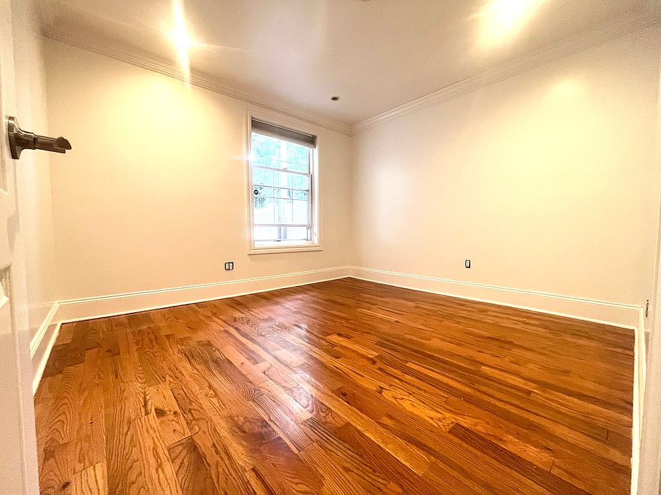 2nd image of 346A Decatur St #1