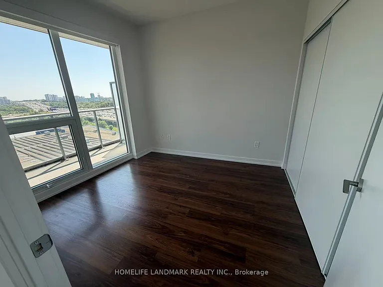 117 McMahon Dr #801 — Photo 6